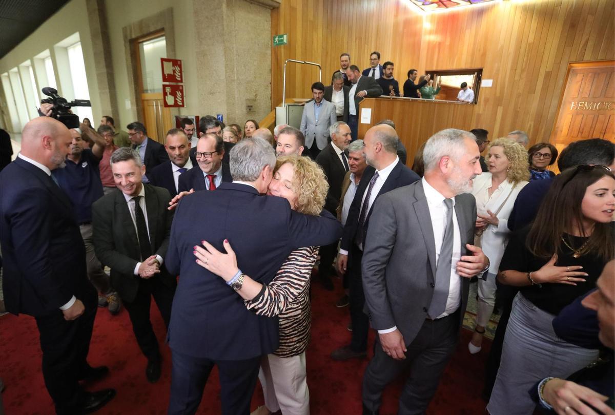 Rueda, elegido presidente de la Xunta con los votos del PP