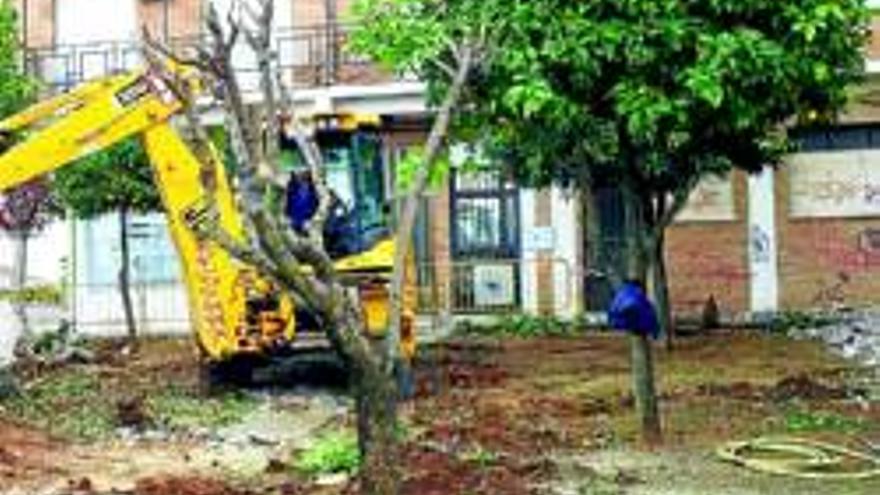 Comienzan las obras para embellecer la esquina de Telefónica con nuevos jardines