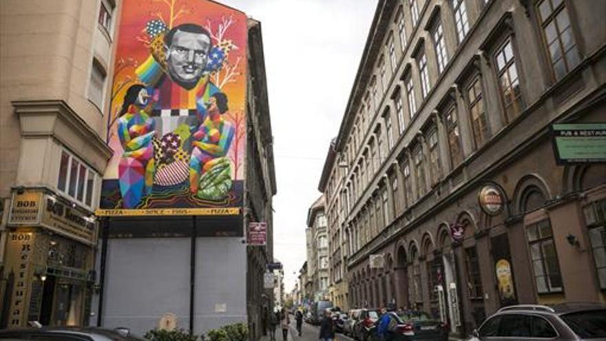 Un mural recuerda a Ángel Sanz-Briz en Budapest