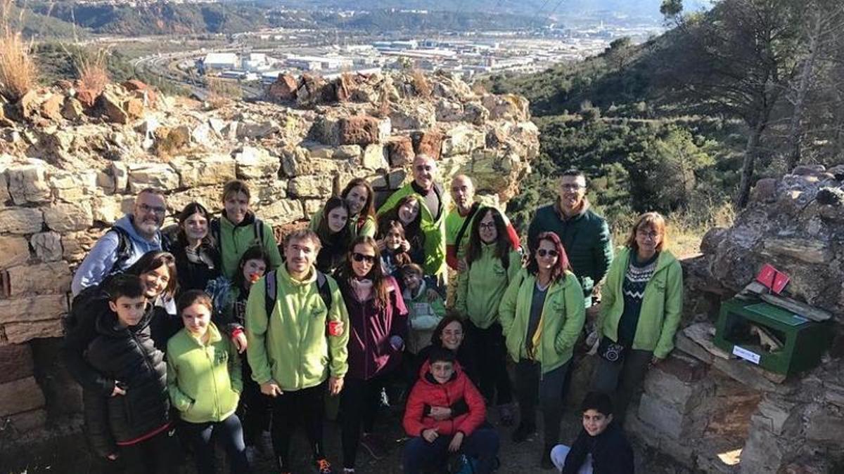 Plantada del pessebre de la Colla de Capgrossos de Martorell a la Torre Griminella