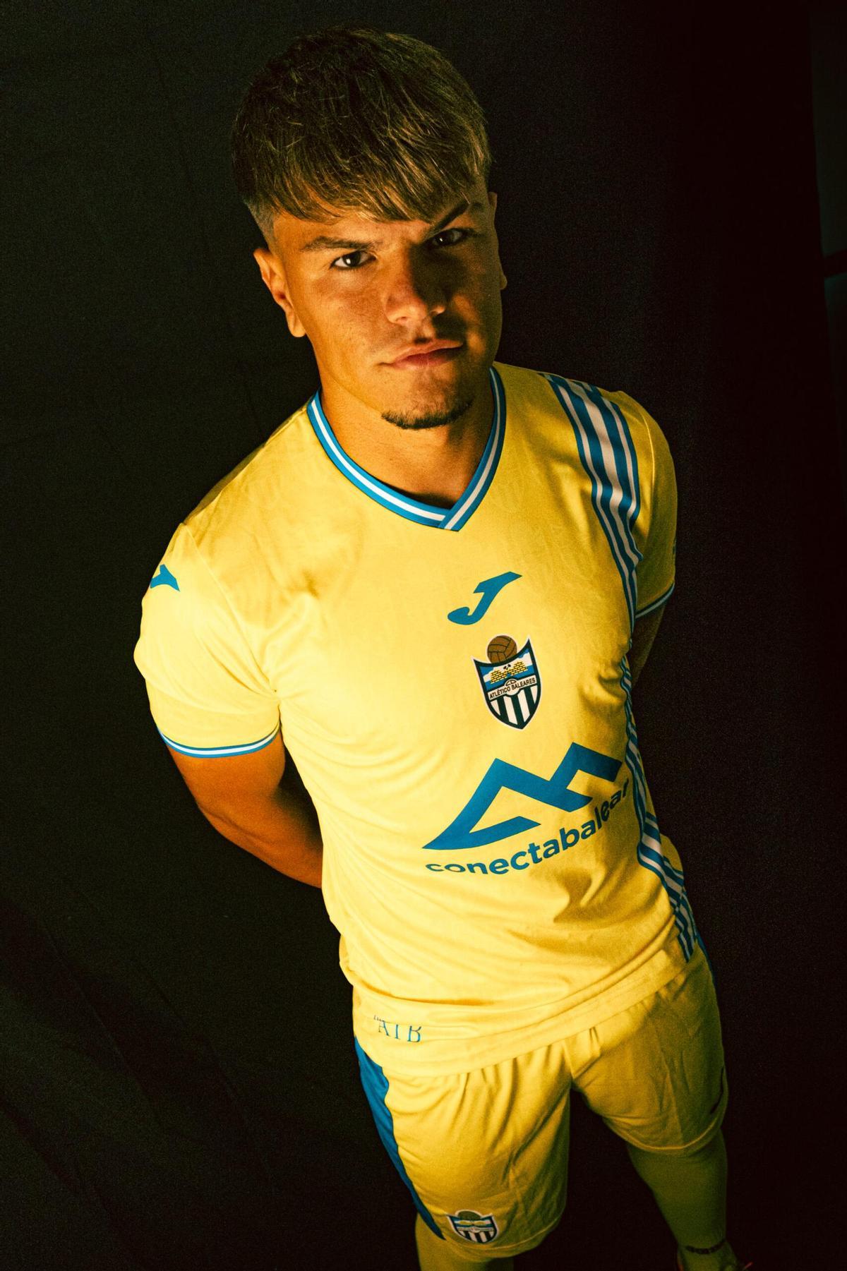 Imagen de la segunda equipación del Atlético Baleares