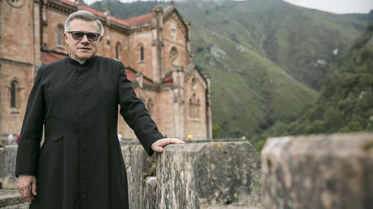 Adolfo Mariño, en el Santuario de Covadonga.