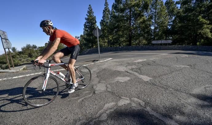 25/01/2018 CUMBRE GRAN CANARIA. Mal estado de las carreteras en la zona de medianías y cumbre de Gran Canaria. Carretera Cruce de Fontanales Valleseco, Artenara. FOTO: J. PÉREZ CURBELO