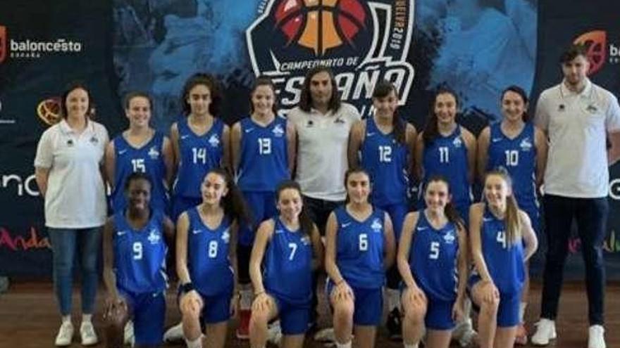 La selección de baloncesto cadete femenina que ayer ganó a Madrid.