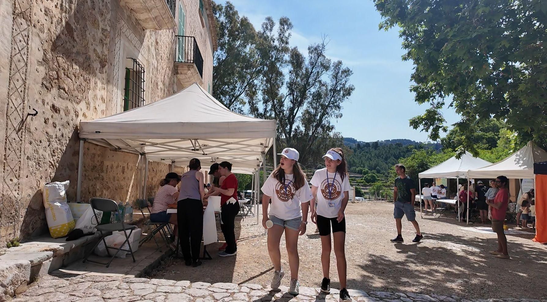 Las imágenes del Pancaritat en familia en la finca de Galatzó