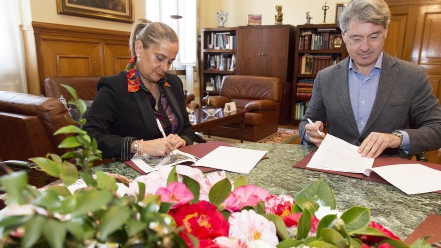 La firma del convenio, esta mañana.