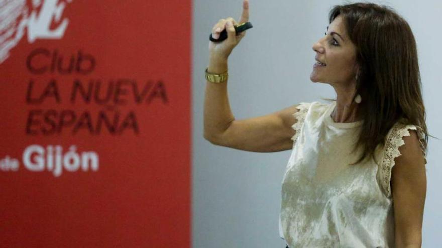 Paula Sopeña, ayer, en el Club LA NUEVA ESPAÑA de Gijón.