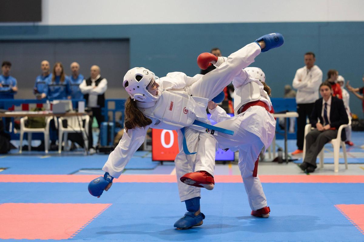 Mira aquí todas las imágenes del Campeonato infantil balear de kárate
