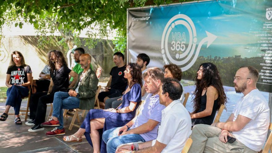 Los promotores de las actividaes acudieron a la presentación del nuevo sello. | Iñaki Abella