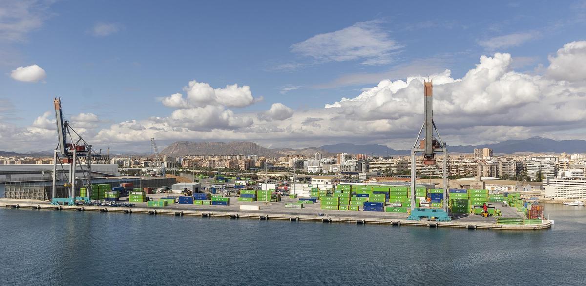 El objetivo principal de la misión comercial es reforzar el tráfico de mercancías.