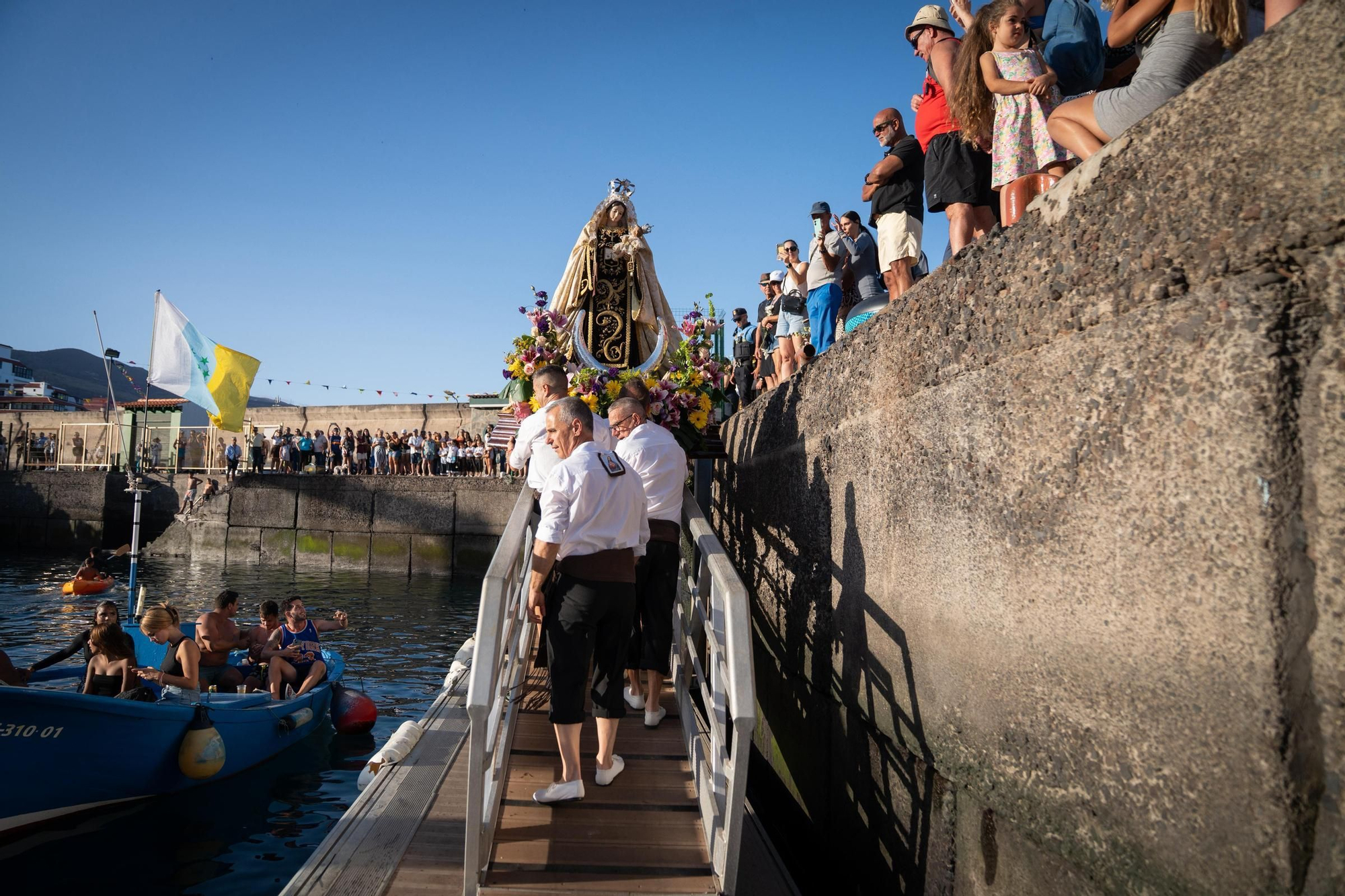 Embarcación de la Virgen del Carmen en Candelaria