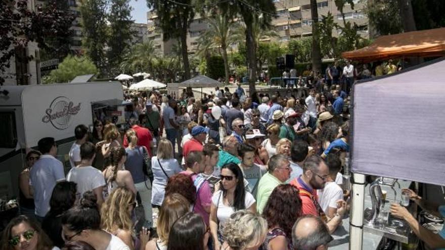 Éxito de los «Food Trucks» en la Diputación