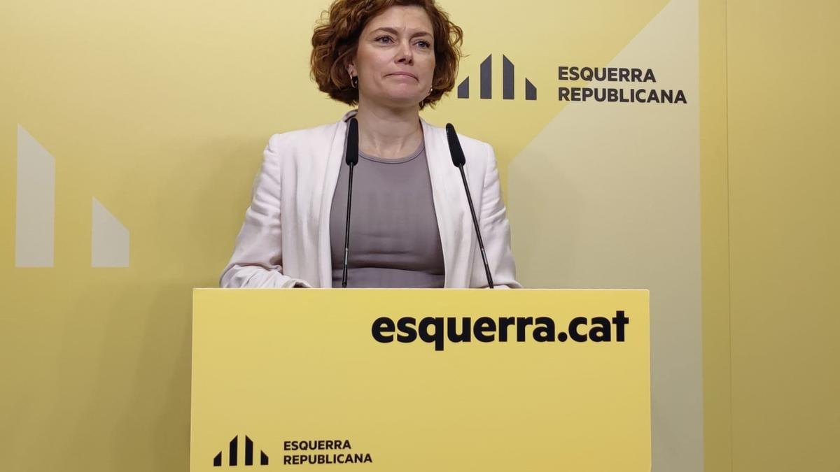 La secretaria general y portavoz de ERC, Elisenda Alamany, en rueda de prensa.