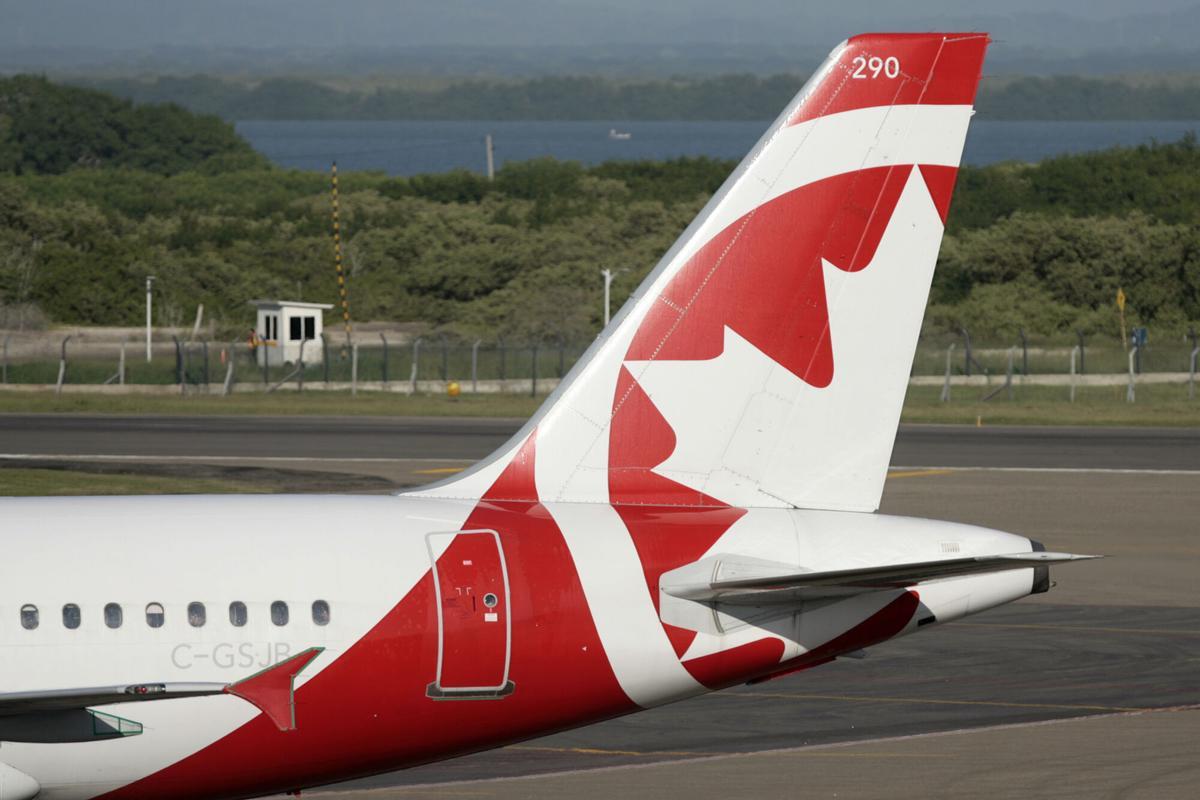 Un avión de la aerolínea Air Canada en una imagen de archivo