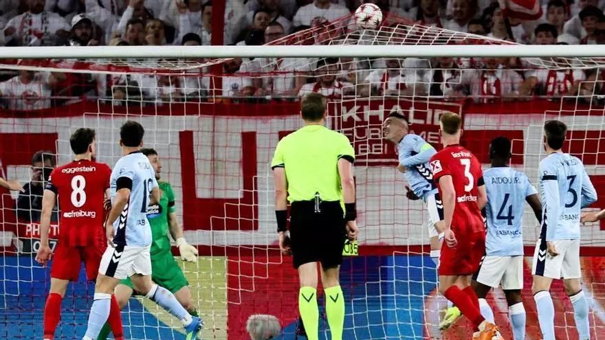 SC Freiburg - Celta de Vigo | El gol de Matthias Ginter