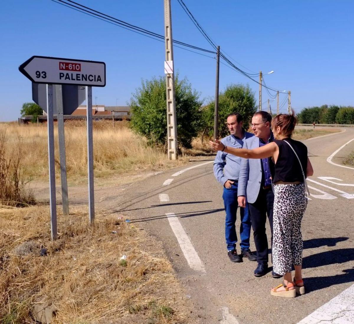 Fuentes de Ropel, sin semáforos ni paso peatonal 14 meses después de pedirlos