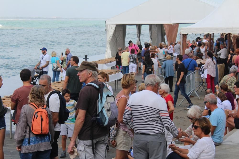 La Festa de la Sal a la platja de les Barques.