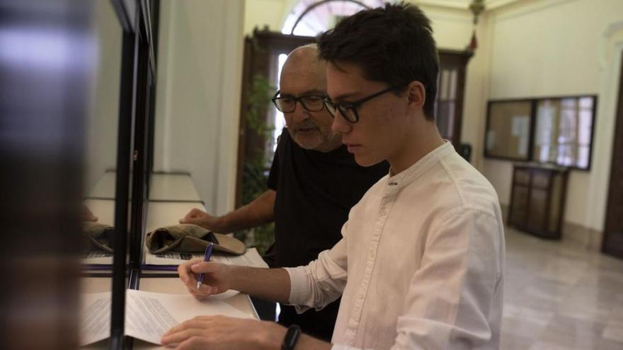 Daniel Ratón, en el registro del Ayuntamiento.