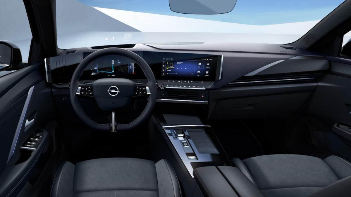 Interior del Opel Astra Sports Tourer Hybrid de 48V