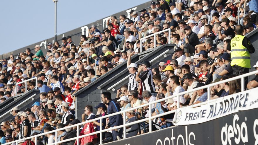 Una campaña de abonados bajo el hartazgo de la afición
