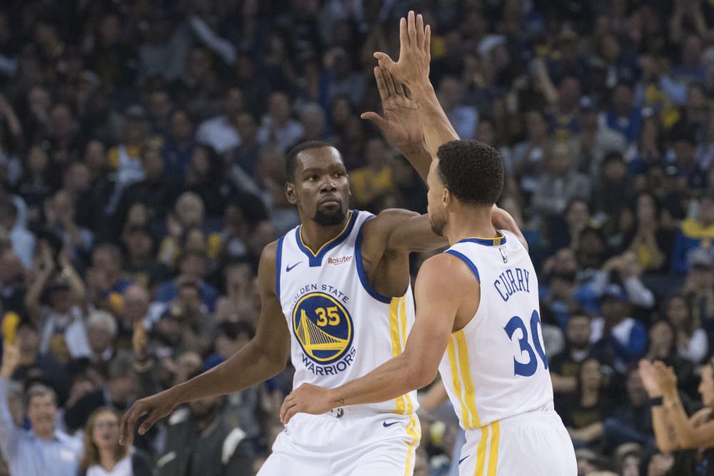 Los Warriors, entrega de los anillos de campeones