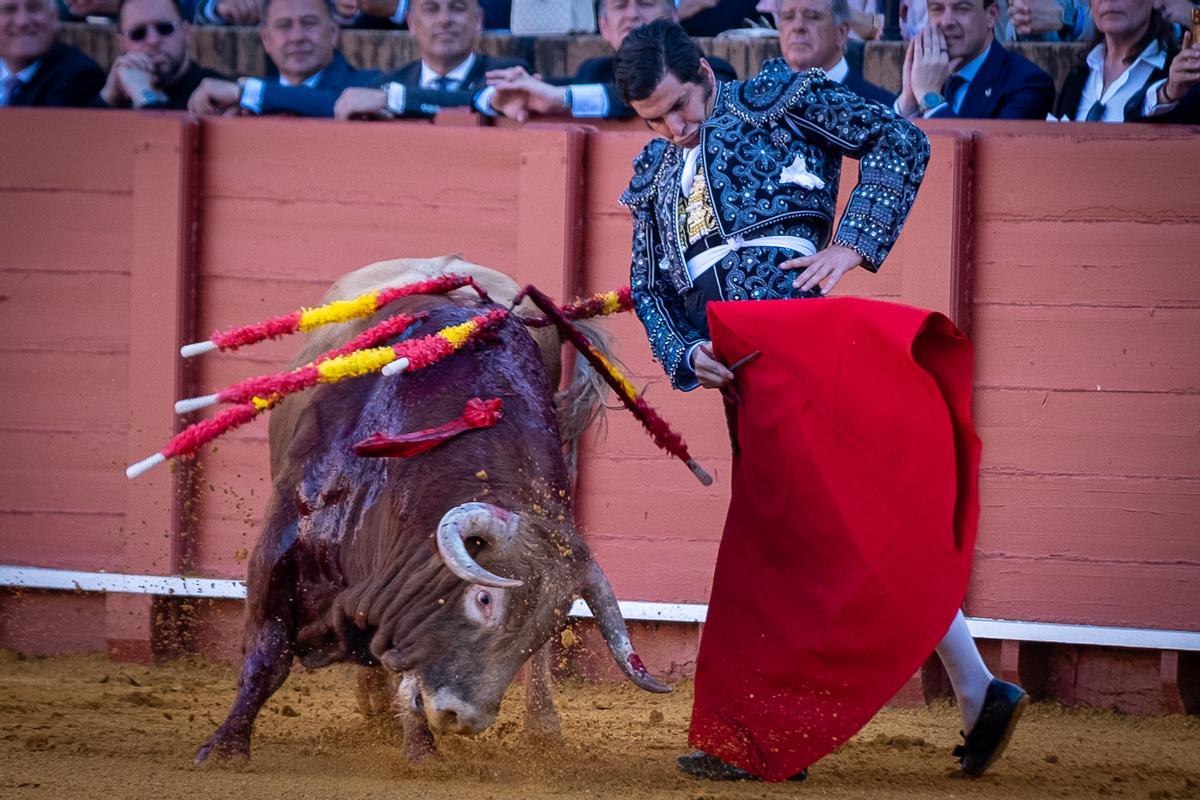 Trincherazo de Morante al primero del abono