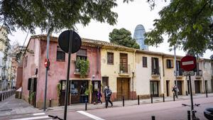 Barcelona, 28/01/2026 On Barcelona. Para el tema grande del On Barcelona (va en papel también). Lo escribe Abel Cobos. Es una ruta por el Clot. Foto: Calle Clot (casas de una planta, tradicionales de BCN, todavía preservadas. AUTOR: MANU MITRU