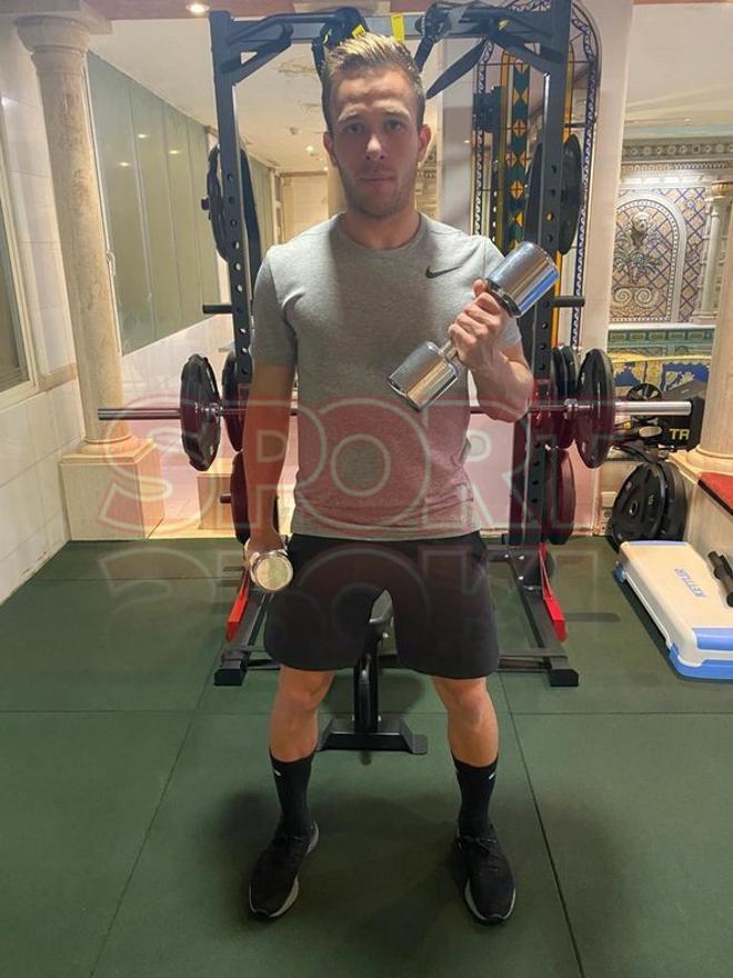 Las fotografías exclusivas de Arthur entrenando en su casa