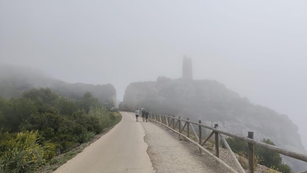 Vídeo: La niebla envuelve por completo la costa en Benicàssim y Orpesa este jueves