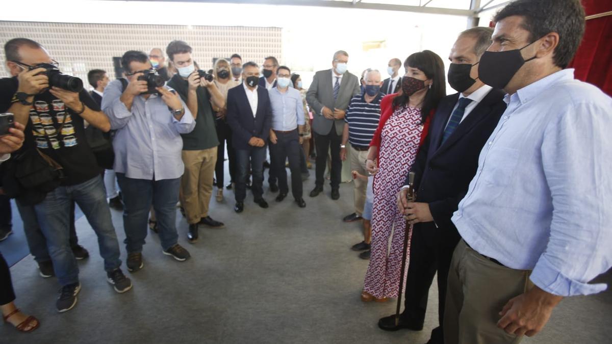 Las imágenes del cambio de alcaldía en el Ayuntamiento de Sant Joan