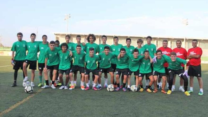 La plantilla del Sant Jordi que comenzó ayer la pretemporada.