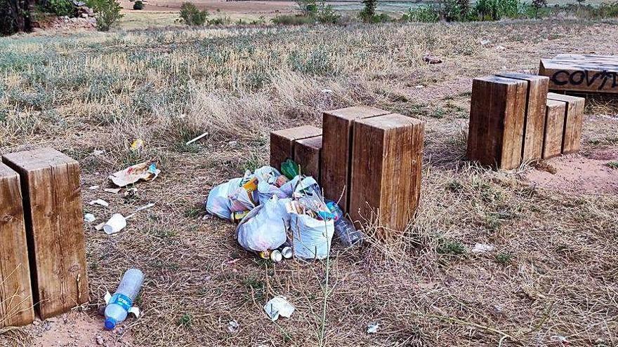 Queixes per l&#039;estat de deixadesa del mirador del serrat del Guix