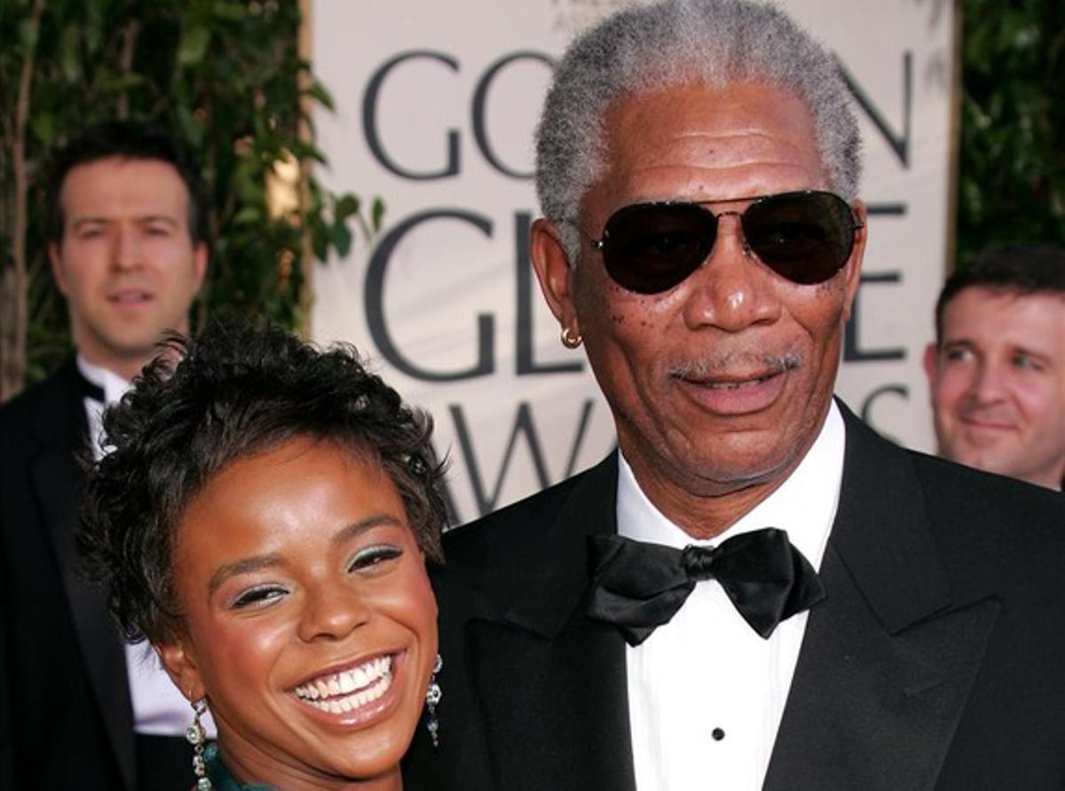 E’Dena Hines i Morgan Freeman, a la gala dels Globus d’Or del 2005. E’Dena Hines i Morgan Freeman, a la gala dels Globus d’Or del 2005.