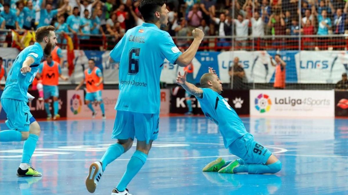 Elisandro, celebrando el gol del empate