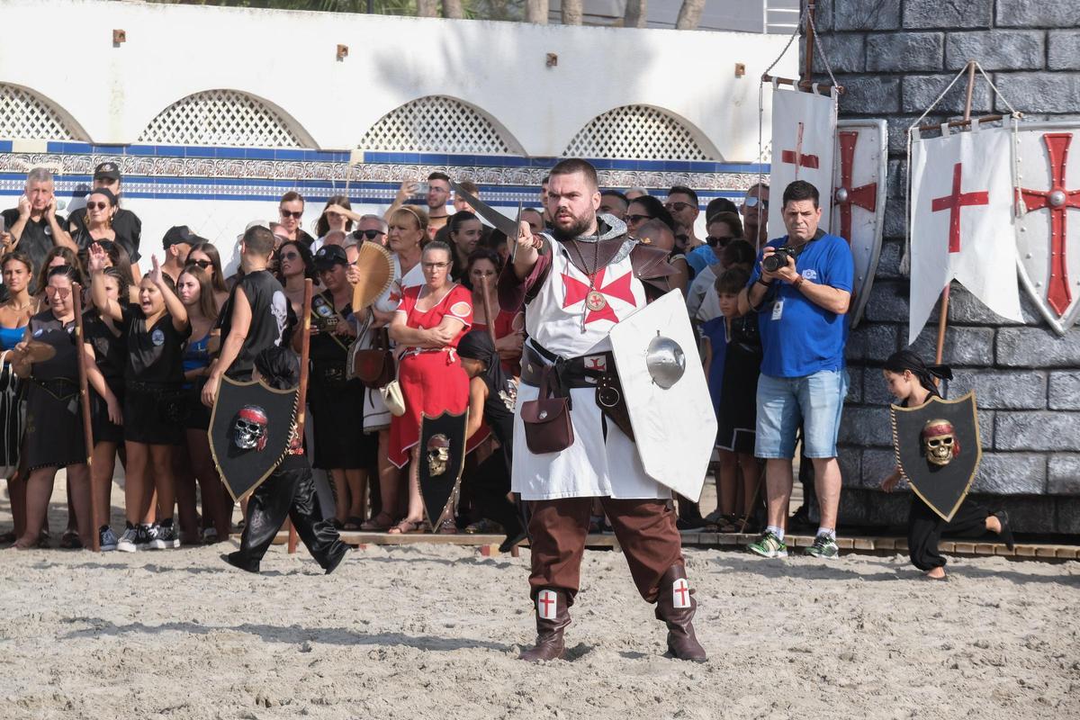 Las mejores imágenes del Desembarco de las fiestas de Moros y Cristianos de Santa Pola