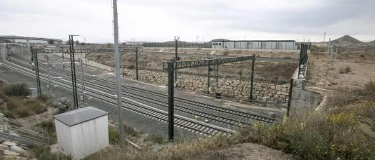 Urbanismo apuesta ahora por trasladar la estación del AVE hasta el cementerio