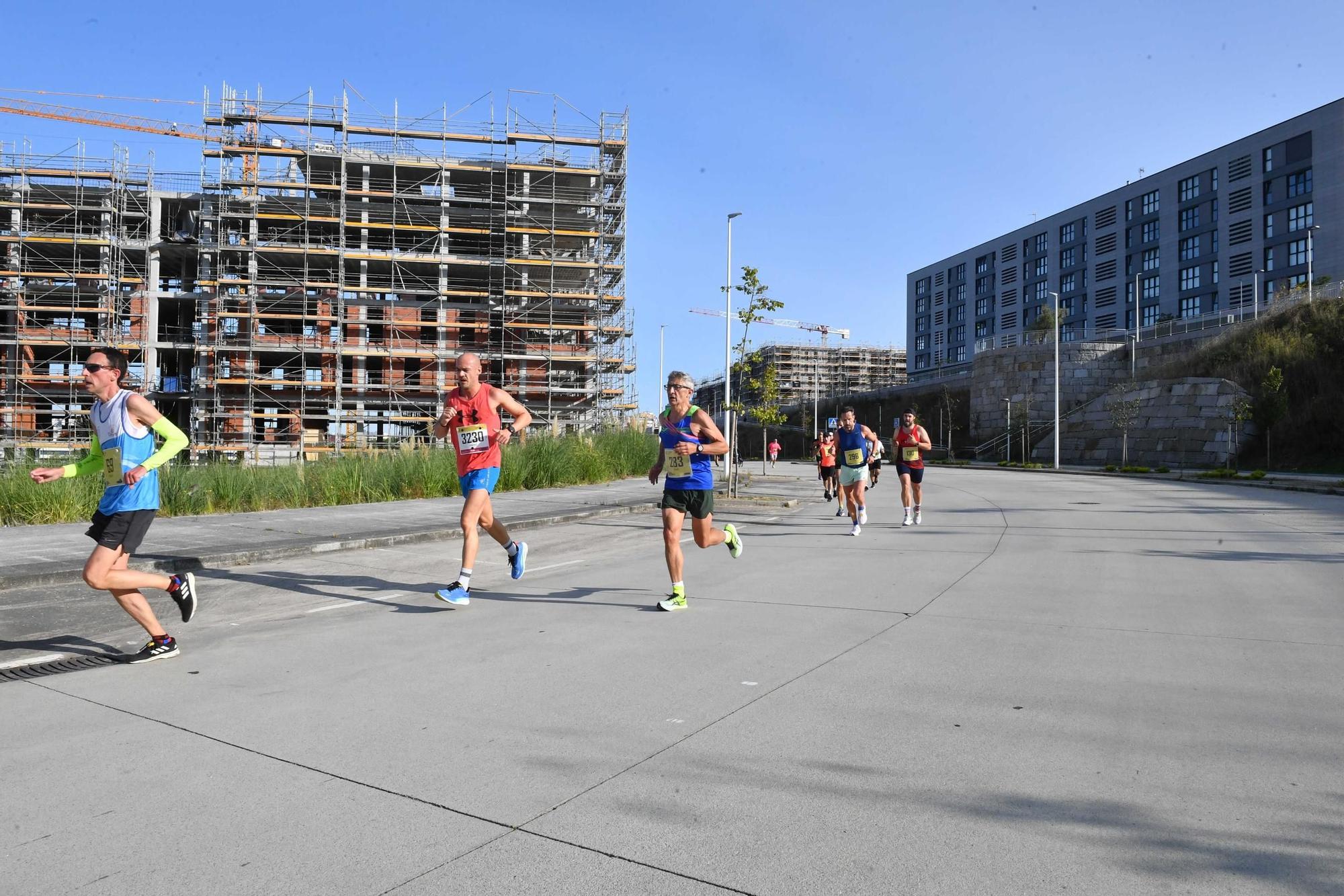 Más de mil corredores completan la carrera popular de Matogrande a Xuxán