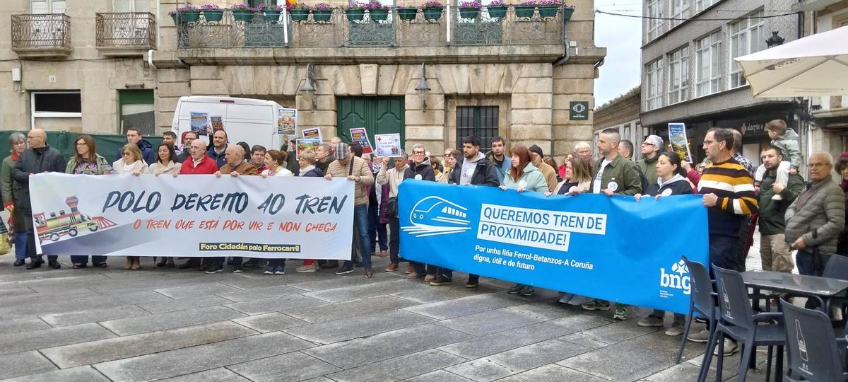 Concentración en Betanzos para exigir la modernización del tren.