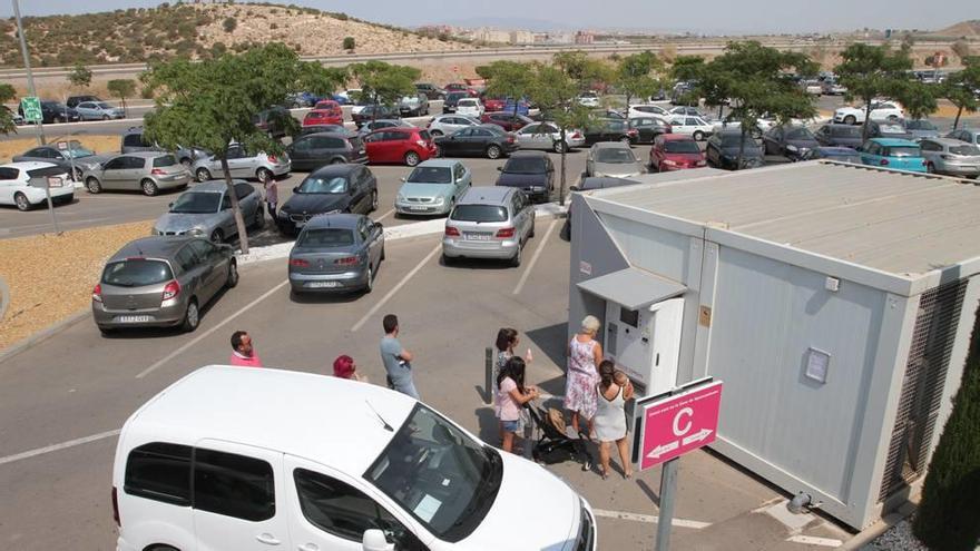 Frente común para que  el parking del Santa Lucía sea público y más barato