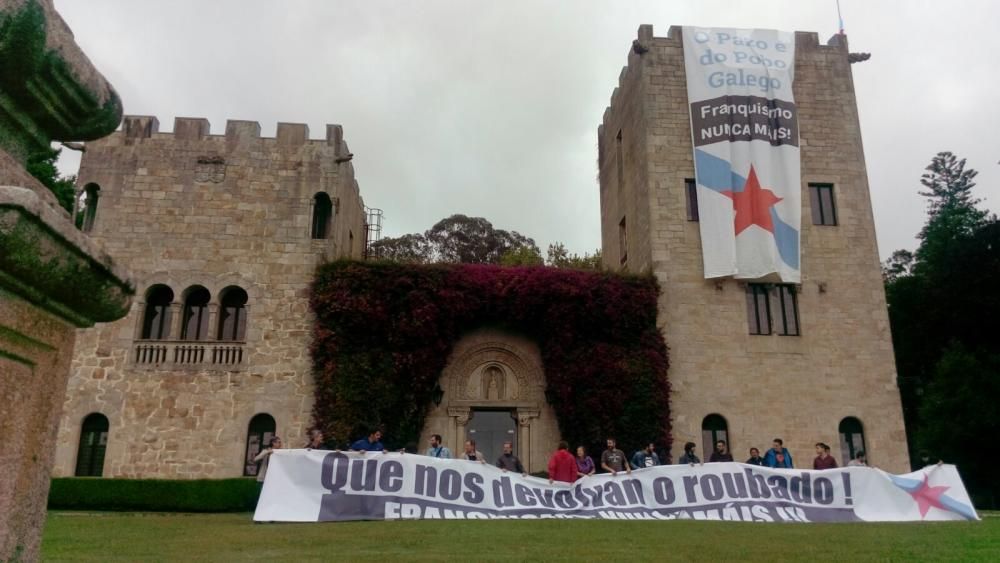 Militantes del BNG ocupan el pazo de Meirás (Sada)