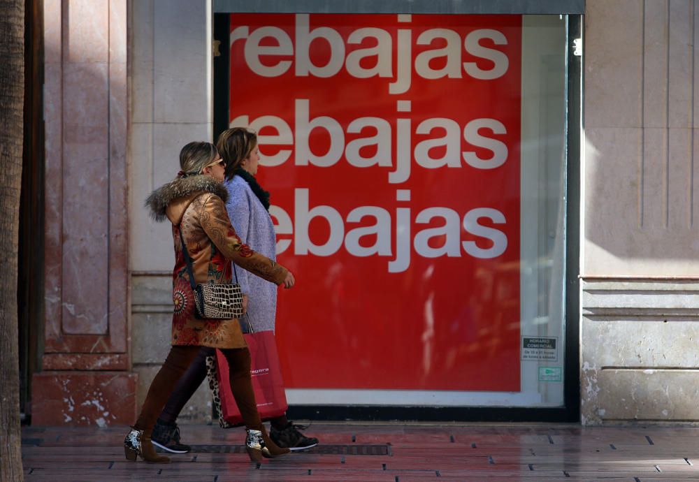 Primer día de las rebajas de enero en Málaga