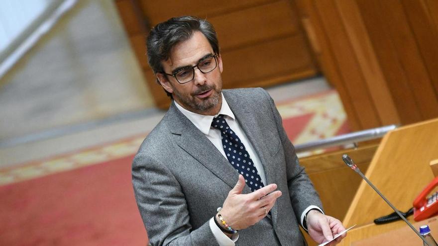 Diego Calvo defiende la propuesta de la Xunta para captar rutas aéreas y pide unidad institucional