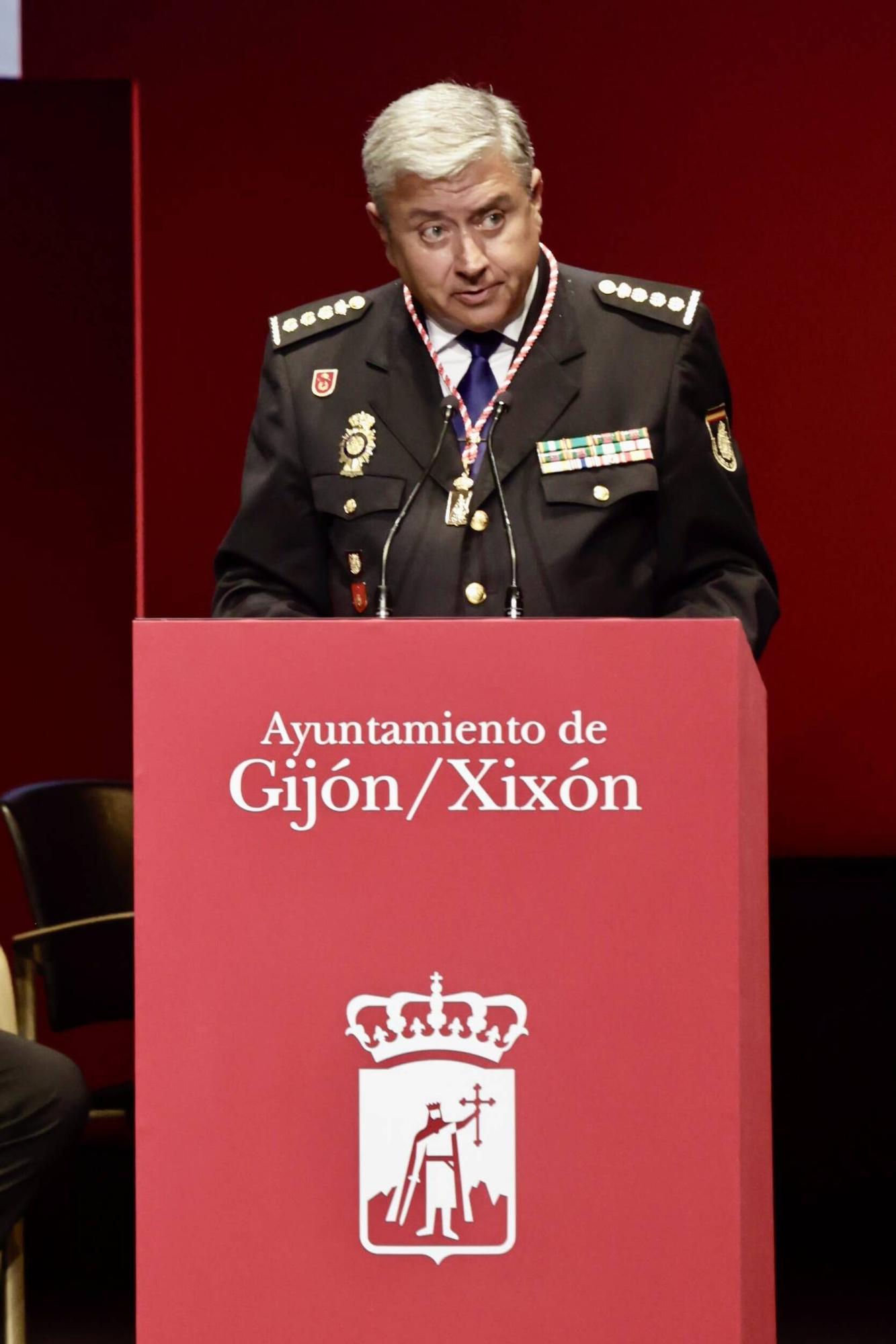 Entrega de las medallas de la ciudad de Gijón