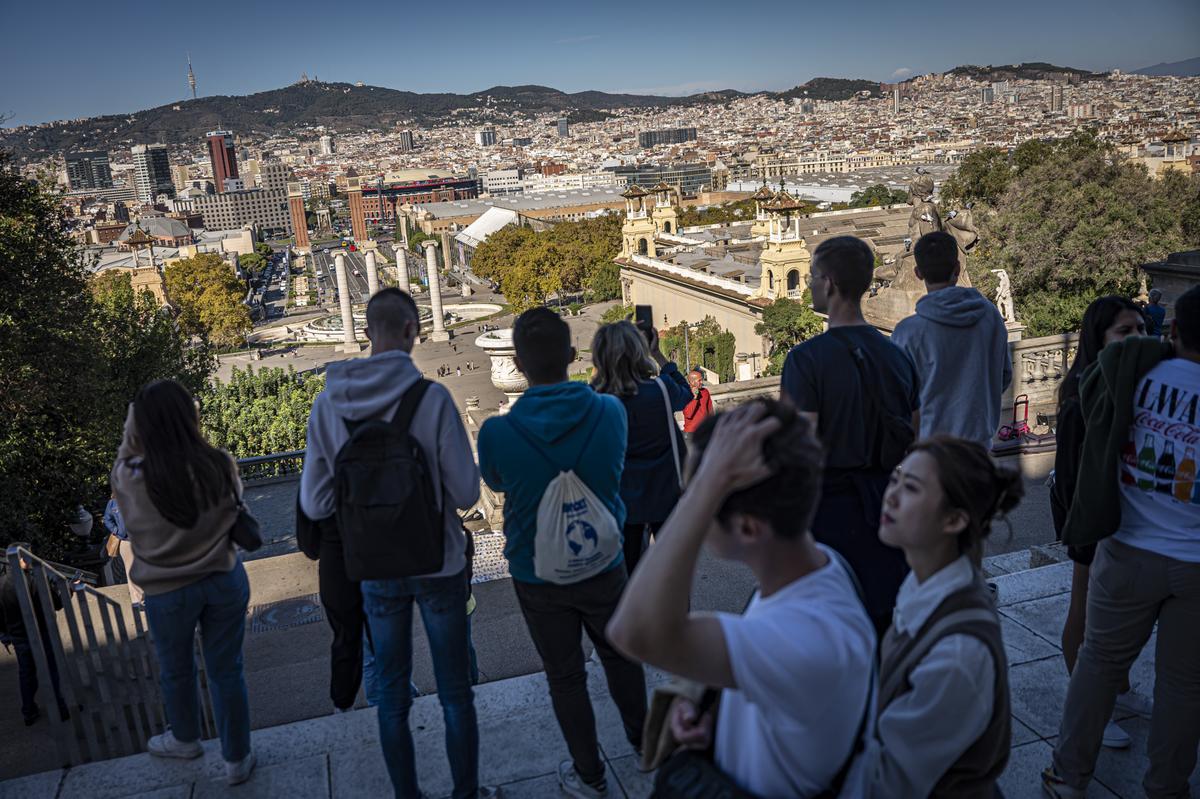 Montjuïc se reivindica como imán para descentralizar el turismo en Barcelona