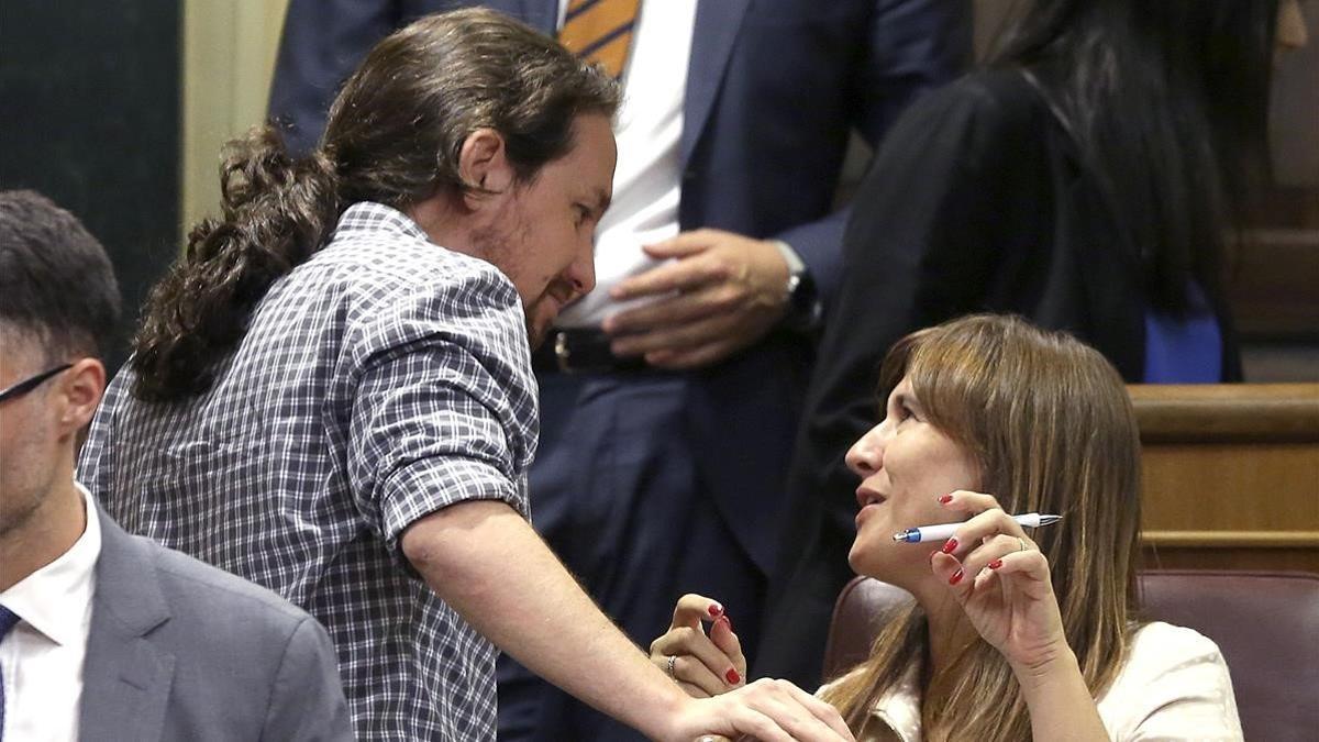 Pablo Iglesias habla con Laura Borràs, el 22 de julio del 2019
