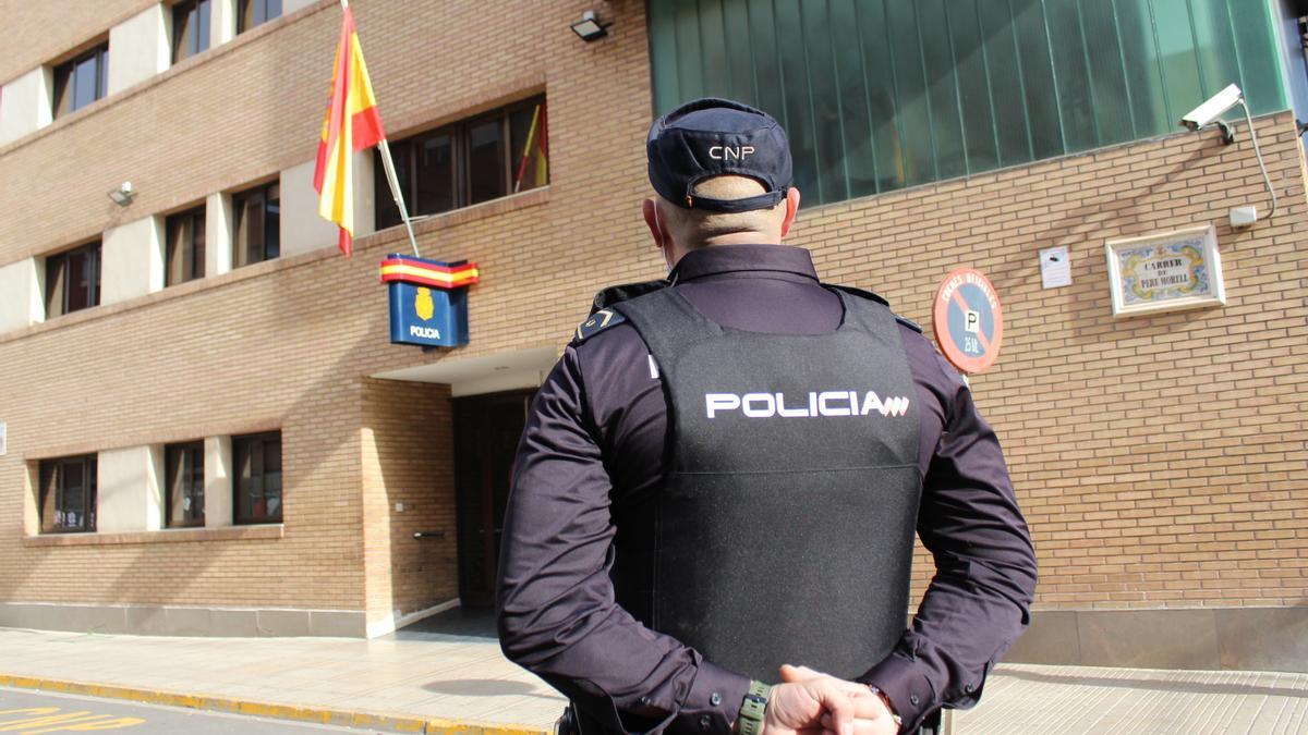 Nota De Prensa: &quot;La Policía Nacional Detiene A Dos Hombres Tras Sustraer Y Dañar Elementos Ferroviarios&quot;