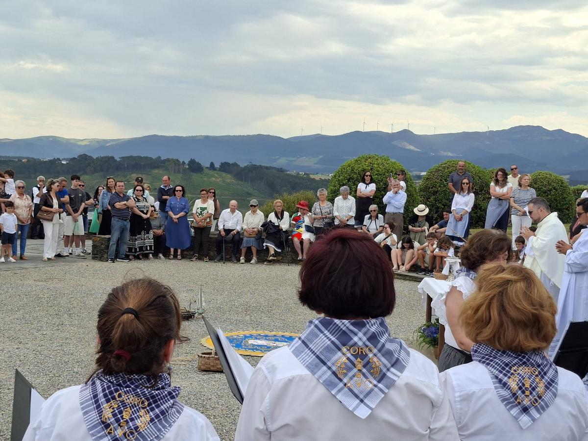 En imágenes: Coaña celebra en Ortiguera su "Día del Mar" más emotivo