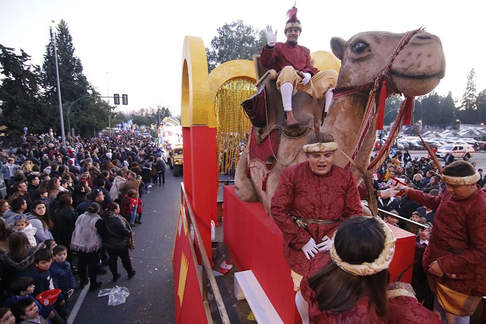 Los Reyes Magos recorren las calles de Córdoba