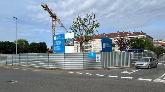 Obras de la nueva sede del Imelga de Santiago, en el barrio de Fontiñas. | ANTONIO HERNÁNDEZ