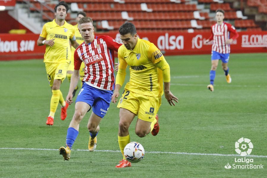 Partido de la Liga Smartbank entre el Sporting y el Málaga CF